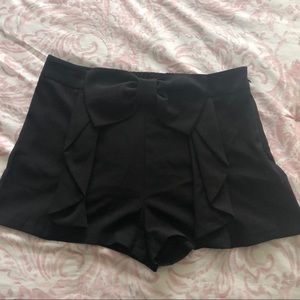 Black shorts with bow in front